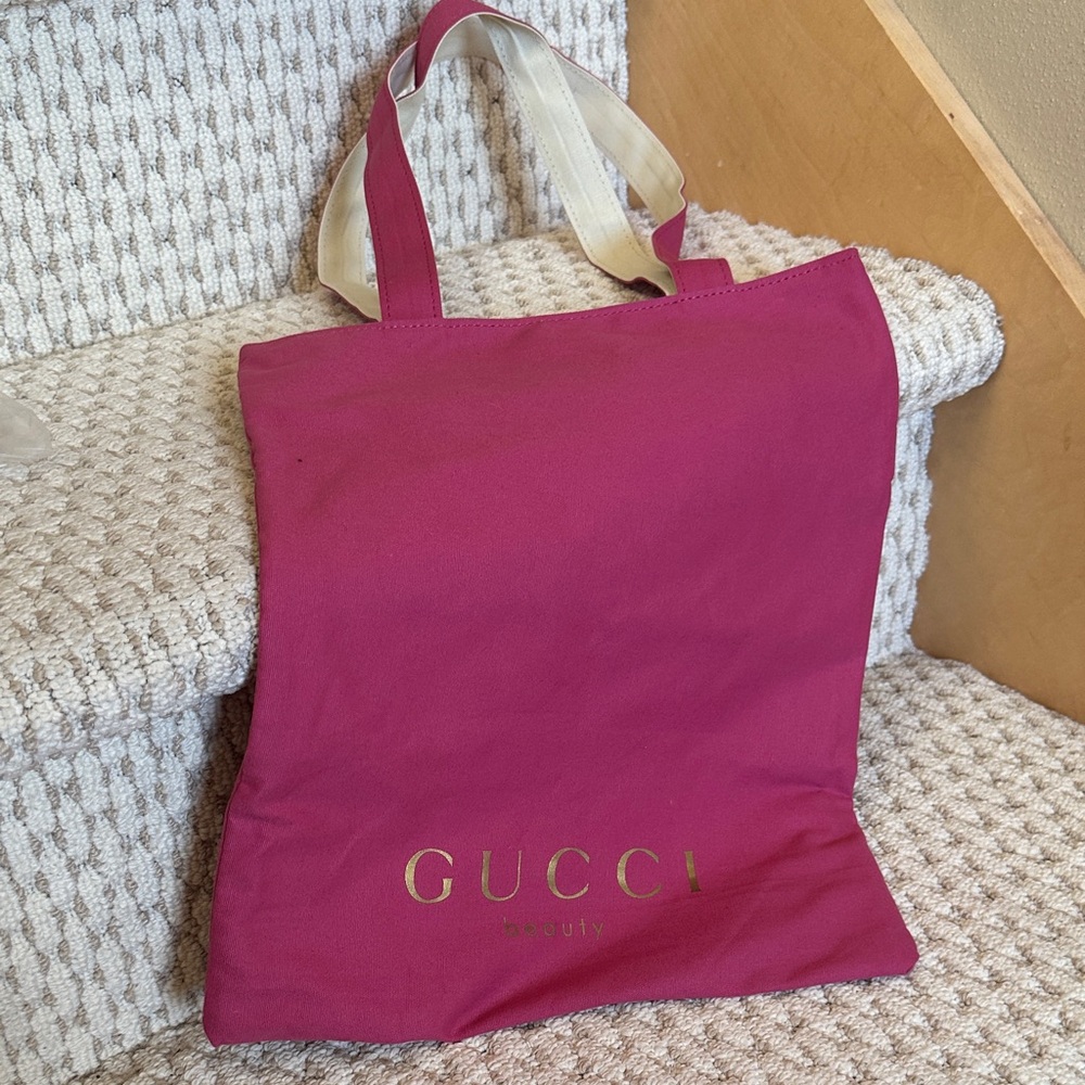 Gucci Beauty Tote
